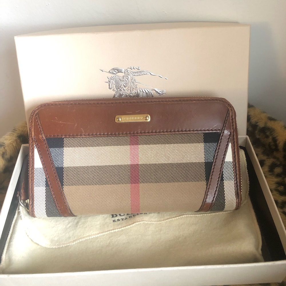 Burberry Zip Around Wallet w/ Box & Dust Bag